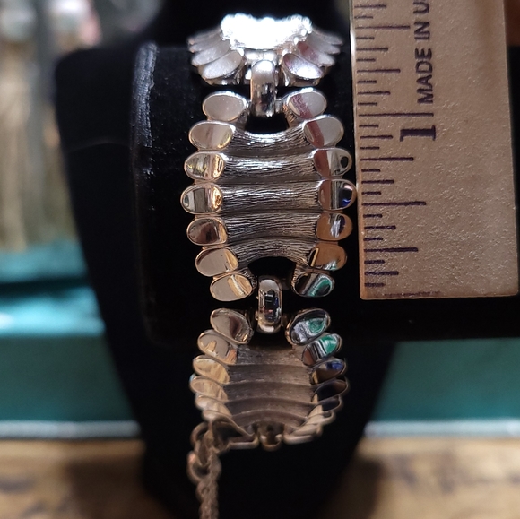 MONET Chunky Bracelet with Safety Chain - Picture 5 of 6